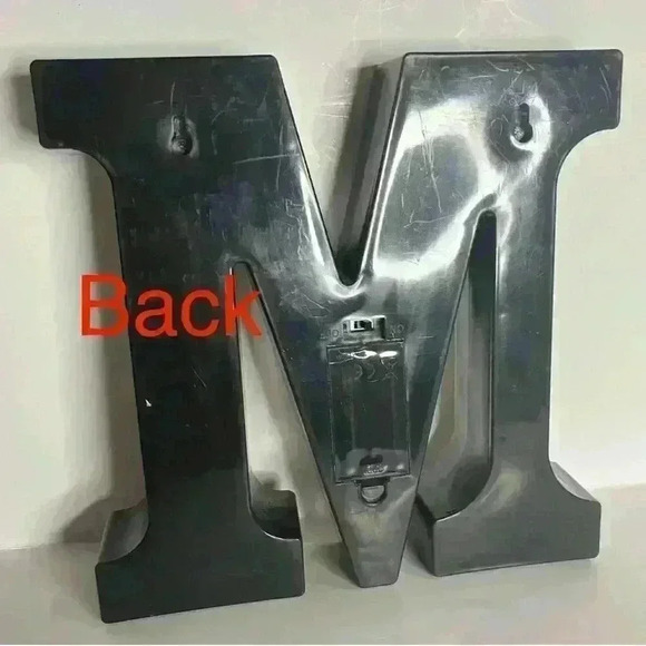 Wall Decor - Light up Letter‎ “M” 9 inches x 9 inches - Picture 2 of 3